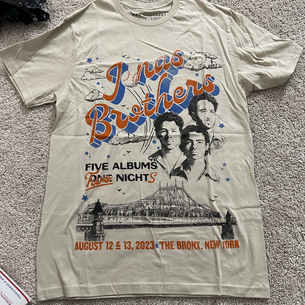 AUTHENTIC Jonas Brothers Yankee Stadium shirt size small NEW